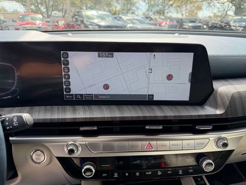 Used 2024 Kia Telluride EX image 19