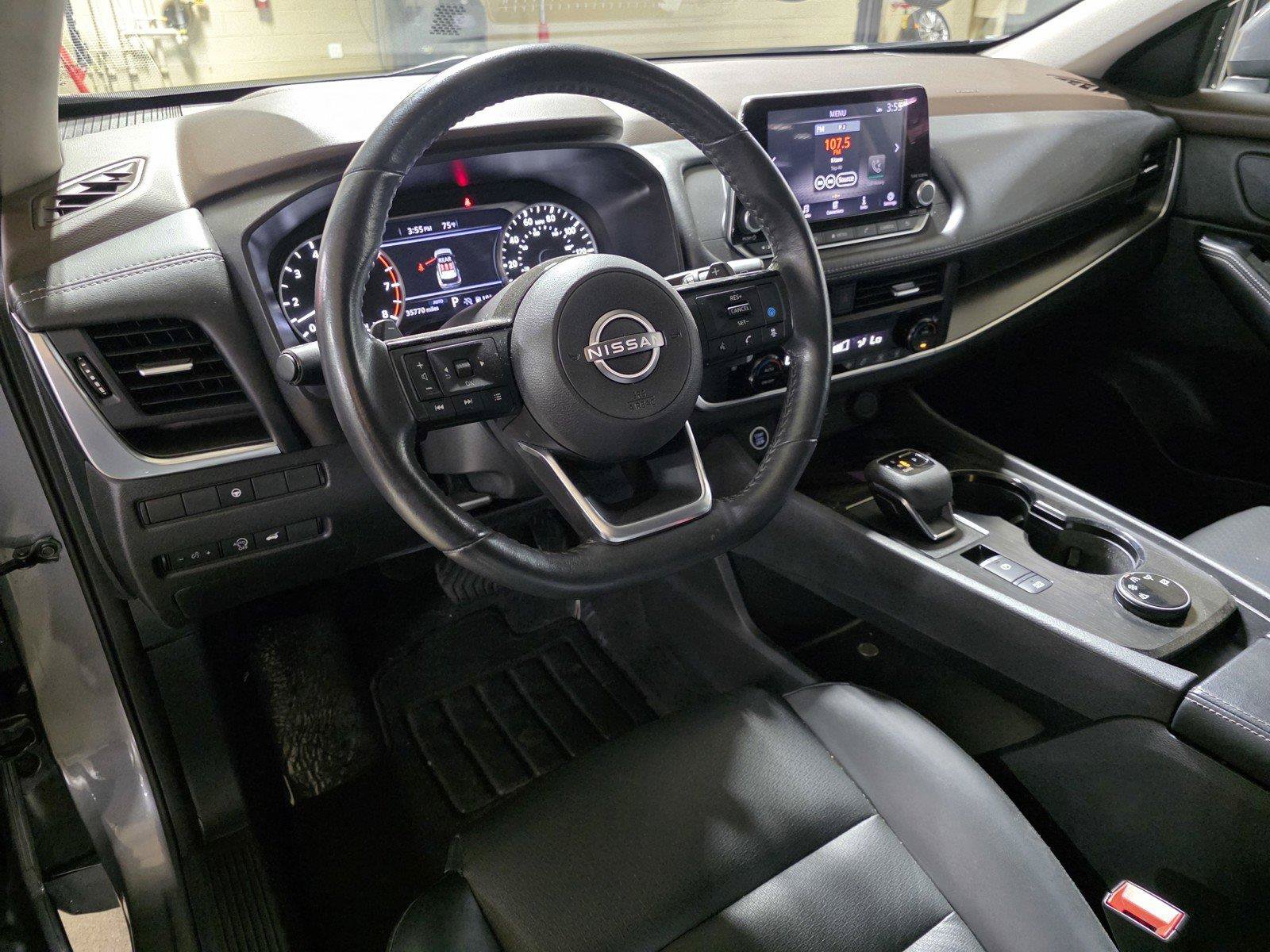 Used 2023 Nissan Rogue SV w/ SV Premium B Package AWD/4WD image 17