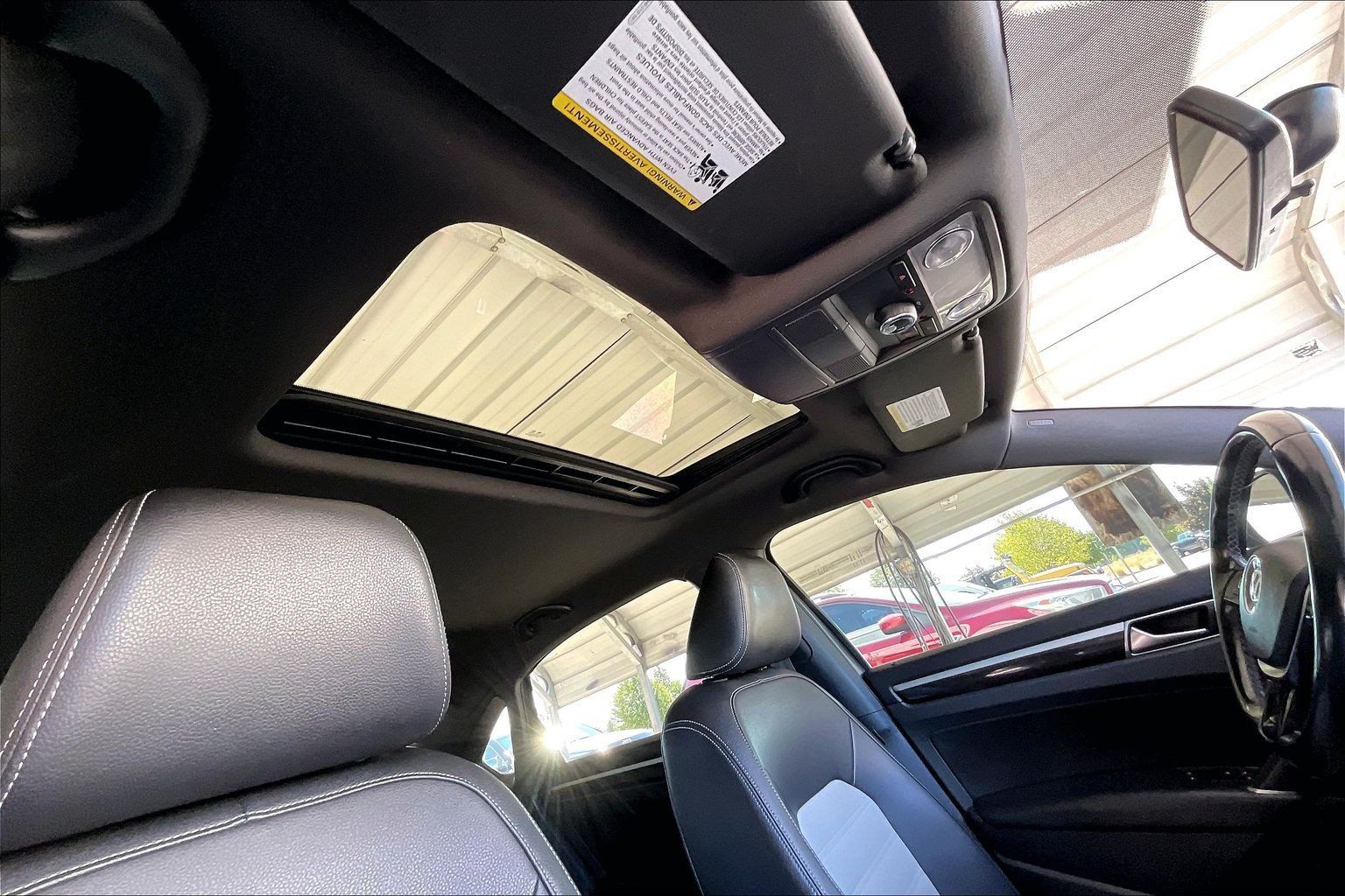 Used 2018 Volkswagen Passat 3.6 FWD image 24