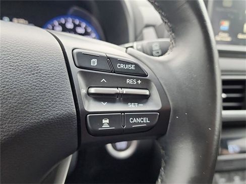 Used 2021 Hyundai Kona Ultimate w/ Cargo Package image 15