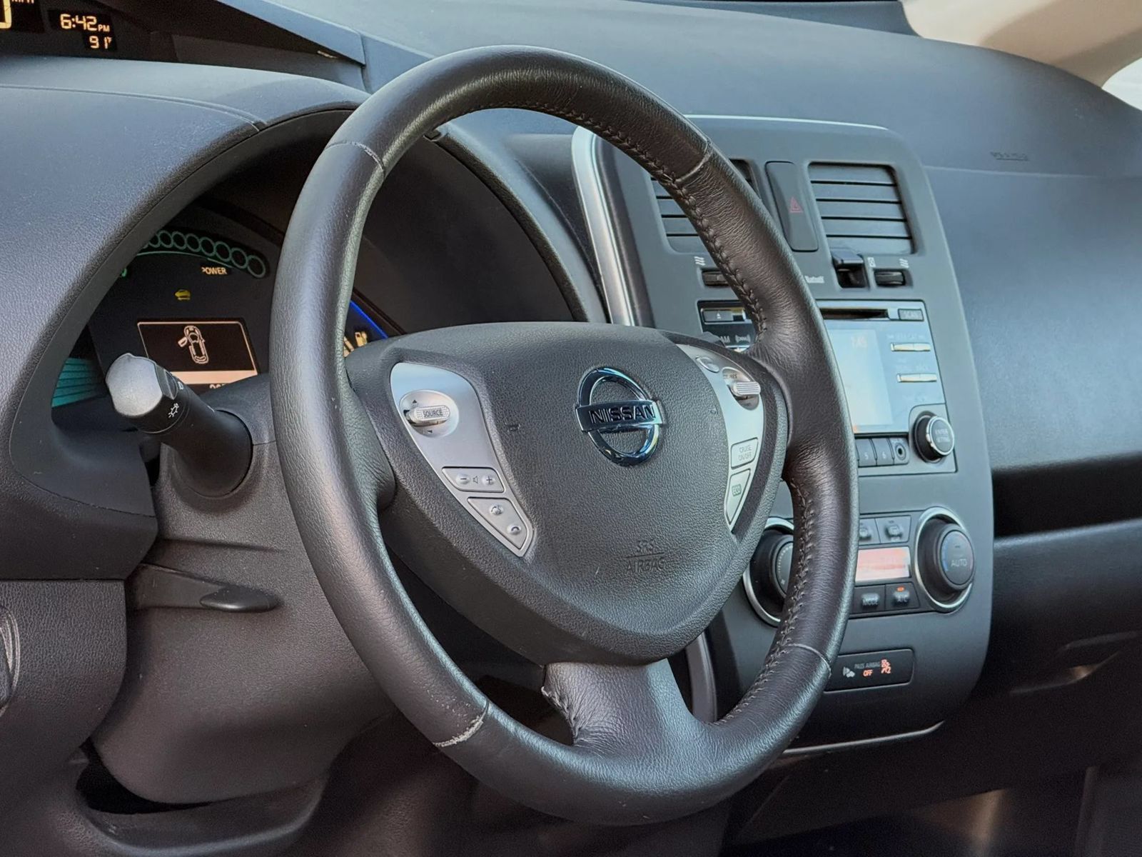 Used 2015 Nissan Leaf S w/ Charge Package FWD image 13