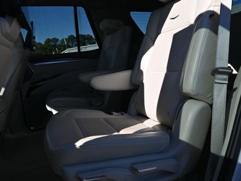 Used 2025 Cadillac Escalade Sport Platinum w/ LPO, ONYX Package image 32