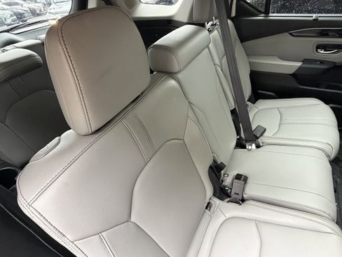 Used 2023 Honda Pilot Touring image 40