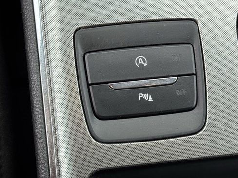 Used 2024 Ford Edge Titanium image 25