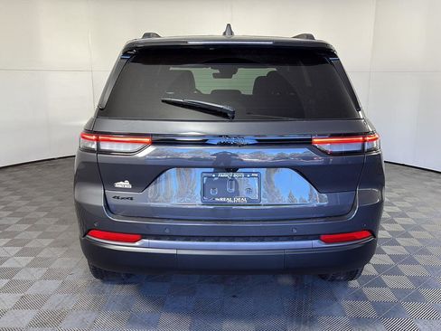 New 2026 Jeep Grand Cherokee Limited w/ Limited Altitude Package AWD/4WD image 5