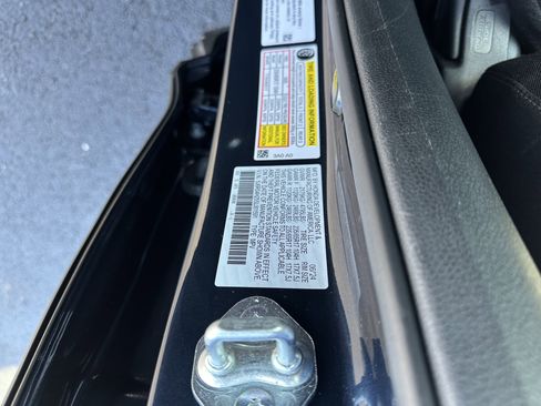 Used 2025 Honda CR-V LX image 30