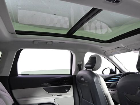 New 2026 Lincoln Nautilus Reserve image 17