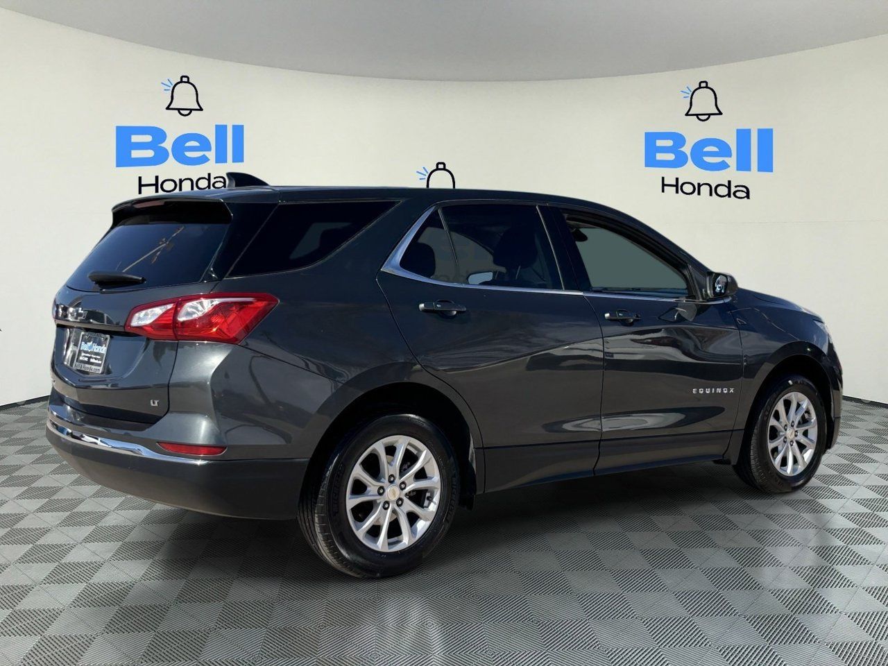Used 2019 Chevrolet Equinox LT FWD image 4