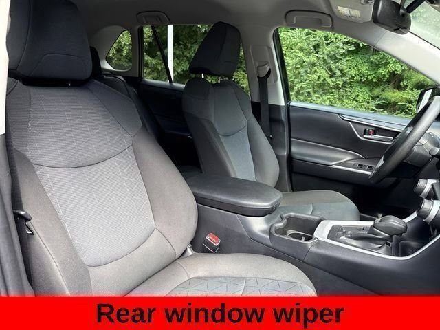 Used 2025 Toyota RAV4 XLE FWD image 91