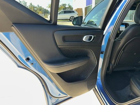 Used 2021 Volvo XC40 T5 R-Design w/ Protection Package image 14