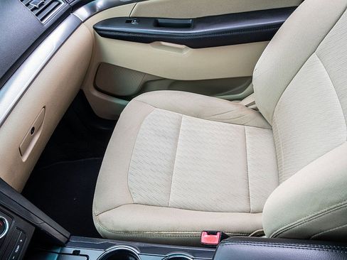 Used 2016 Ford Explorer FWD image 30