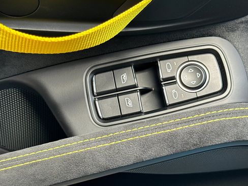 Certified 2018 Porsche 911 GT2 RS RWD image 13