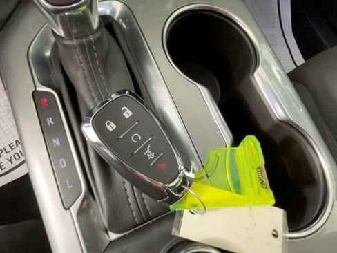 Used 2019 Chevrolet Blazer LT FWD image 29