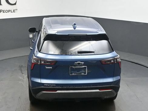 New 2026 Chevrolet Equinox LT w/ Convenience Package II FWD image 35