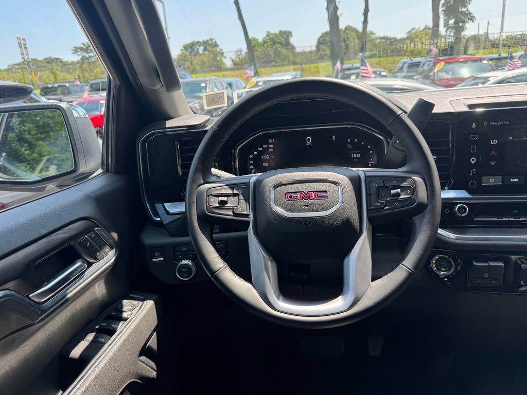 Used 2025 GMC Sierra 1500 SLT AWD/4WD image 14