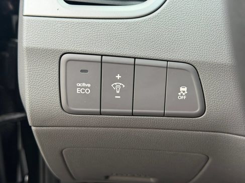 Used 2014 Hyundai Elantra SE FWD image 37