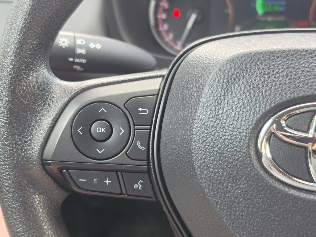 Used 2023 Toyota RAV4 XLE FWD image 16