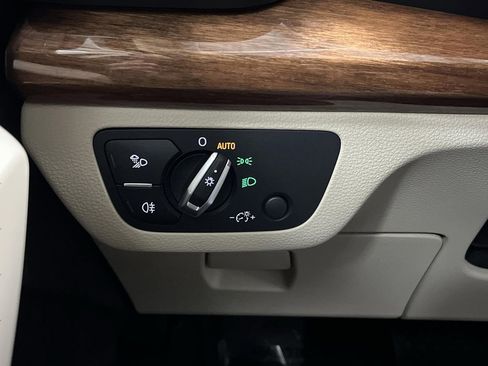 Used 2024 Audi Q5 e Premium Plus image 25