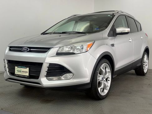 Used 2015 Ford Escape Titanium FWD image 3