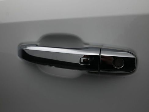 Used 2019 GMC Sierra 1500 SLT w/ SLT Premium Package image 21