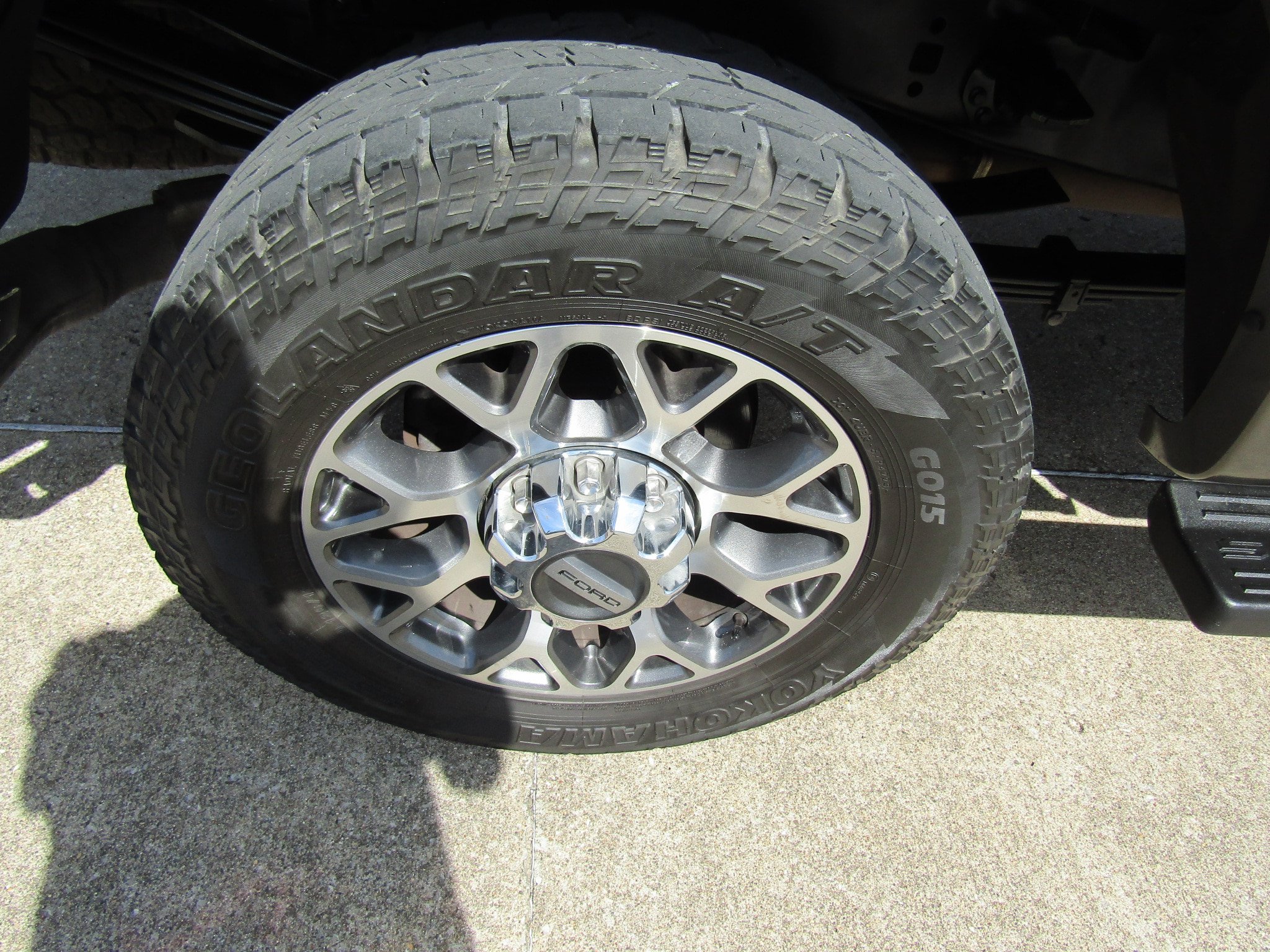 Used 2022 Ford F350 Lariat w/ Lariat Value Package AWD/4WD image 11