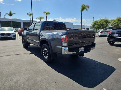 Used 2023 Toyota Tacoma TRD Off-Road w/ Black Out Package (TMS) AWD/4WD image 5