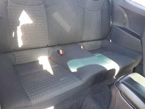 Used 2015 Hyundai Genesis 3.8 image 14