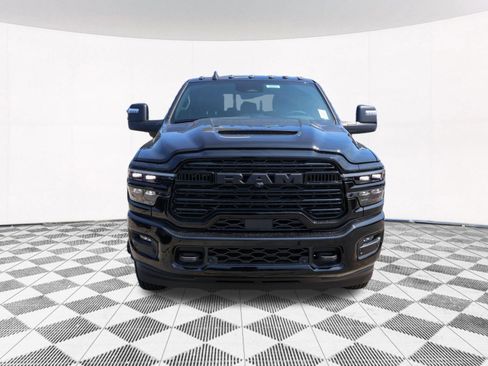 New 2026 RAM 3500 Laramie AWD/4WD image 10