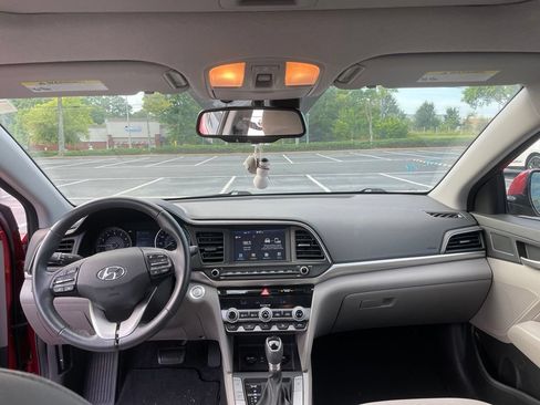 Used 2019 Hyundai Elantra Value Edition FWD image 5