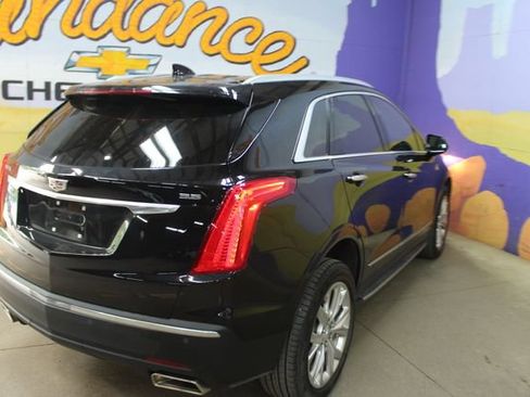Used 2017 Cadillac XT5 Luxury w/ LPO, Sport Package FWD image 8