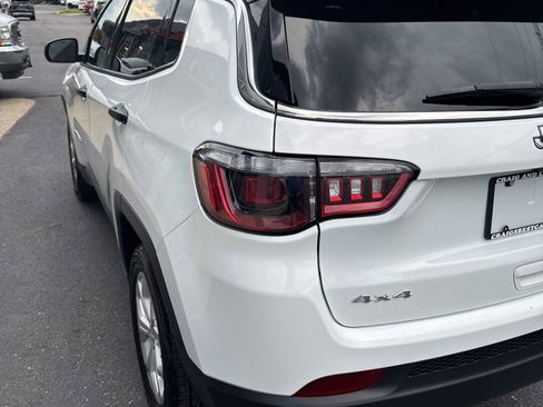 Used 2024 Jeep Compass Sport image 21