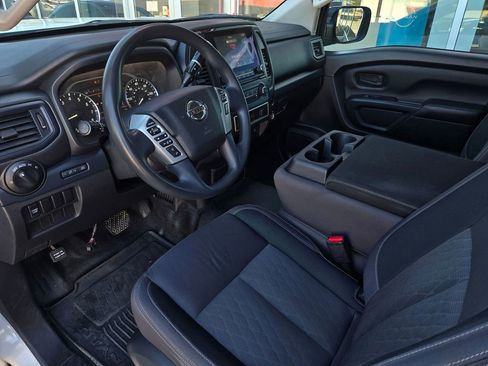 Used 2022 Nissan Titan S w/ S Utility Package image 9