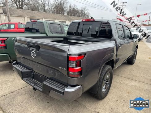 Used 2025 Nissan Frontier SV w/ SV Convenience Package image 3