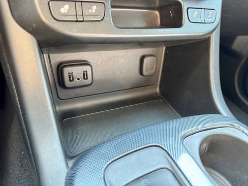 Used 2020 Chevrolet Colorado Z71 AWD/4WD image 31