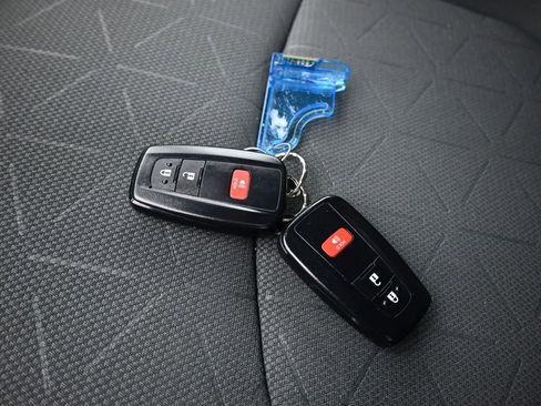 Used 2023 Toyota RAV4 XLE image 49