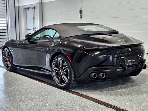 Used 2024 Ferrari Roma Spider RWD image 8