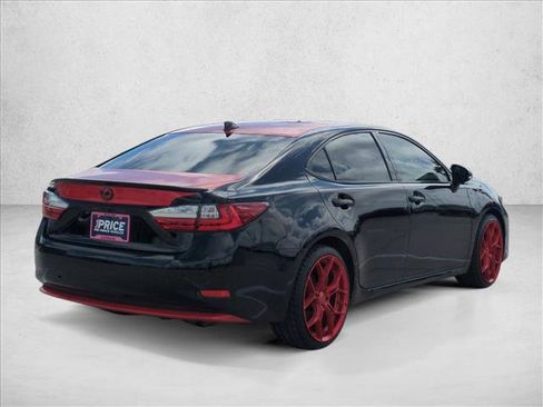 Used 2017 Lexus ES 300h w/ Luxury Package image 5