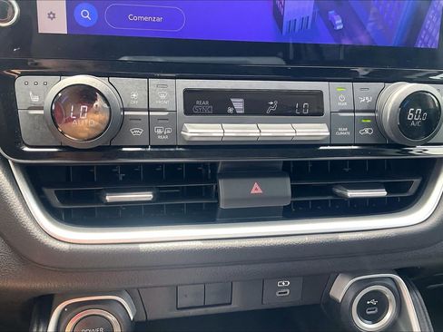 Used 2025 Toyota Grand Highlander AWD Hybrid image 33