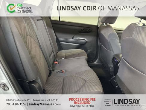 Used 2023 Toyota Highlander LE FWD image 15