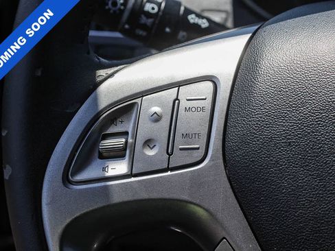 Used 2011 Hyundai Tucson Limited AWD/4WD image 29