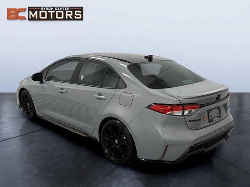 Used 2022 Toyota Corolla SE w/ Carpet Mat Package (TMS) image 4