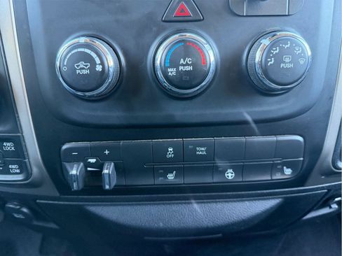 Used 2014 RAM 1500 Big Horn image 28