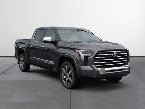 Used 2022 Toyota Tundra Capstone AWD/4WD image 7