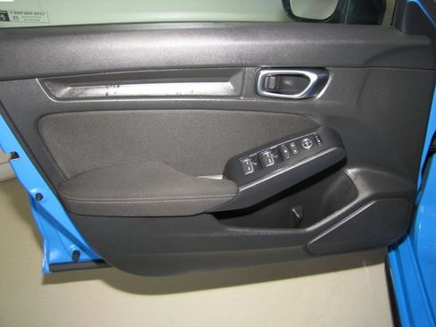 Certified 2025 Honda Civic Sport image 10