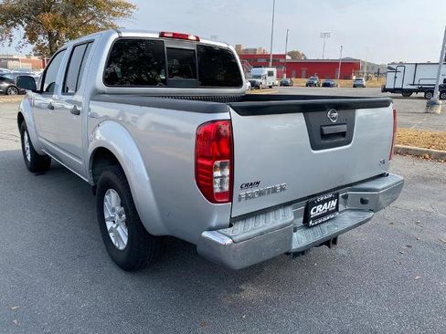 Used 2019 Nissan Frontier SV image 6