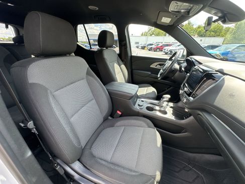 Used 2022 Chevrolet Traverse LT w/ LPO, Floor Liner Package image 29