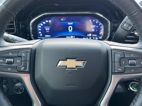 Used 2025 Chevrolet Silverado 1500 LT AWD/4WD image 34