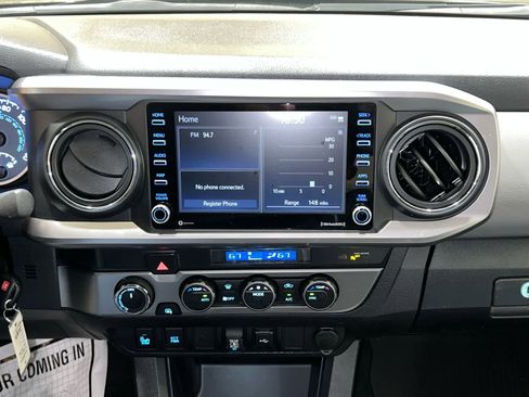 Used 2022 Toyota Tacoma SR5 w/ Technology Package AWD/4WD image 31