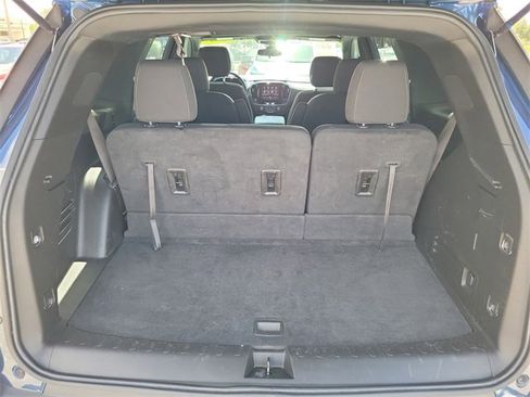 Certified 2023 Chevrolet Traverse LT image 6