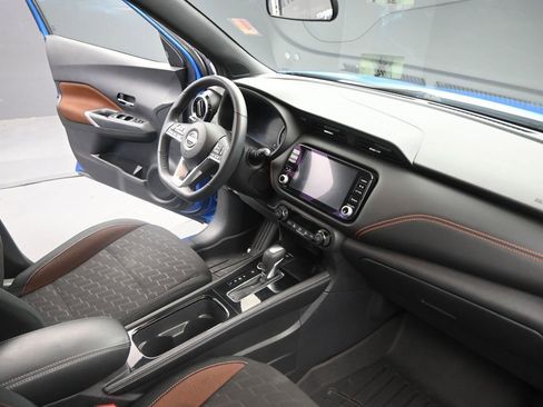 Used 2024 Nissan Kicks SR w/ Exterior Package image 19